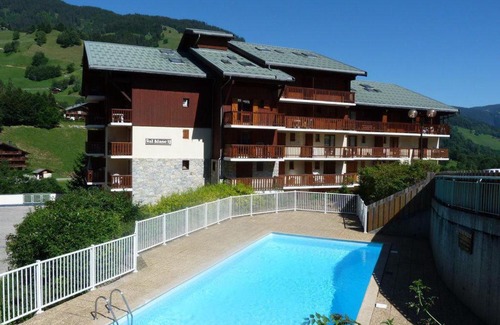Areches Appartement | Appartement centre village, 6 personnes, 2 chambres - VLII71
