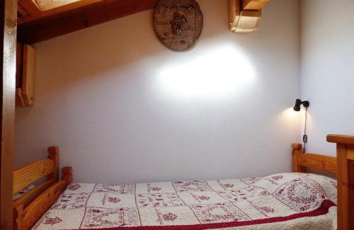 Areches Appartement | Appartement centre village, 6 personnes, 2 chambres - VLII71