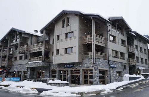 Les Gets Appartement | Appartement centre village, moderne, 3*, accès pistes, parking, WiFi - FR-1-598-95