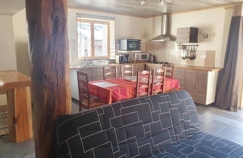 Lanslevillard Appartement | Appartement chaleureux à VALCENIS LANSLEVILLARD à proximité de tous commerces.