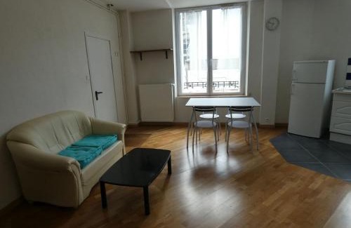 Saint-Pierre - Rene II - Bonsecours Appartement | Appartement Charmant, quartier calme