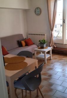 Nyons Appartement | appartement climatisé avec terrasse au coeur de Nyons