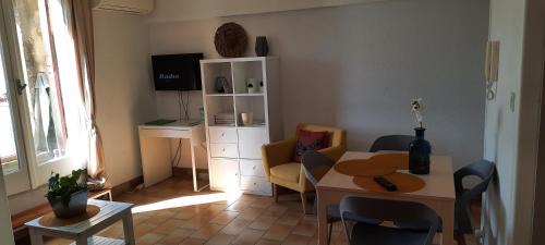 Nyons Appartement | appartement climatisé avec terrasse au coeur de Nyons