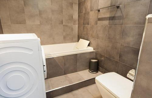 Levallois-Perret Appartement | Appartement confortable, central 200m2