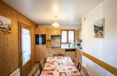 Chatel Appartement | Appartement cosy 3 pièces, 6 pers, Centre village, balcon sud, à 100m des remontées mécaniques - FR-1-676-24