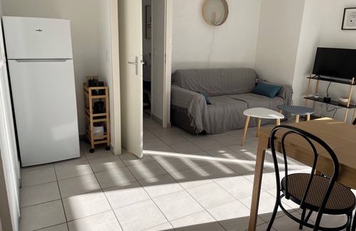 Vayres Appartement | Appartement Cosy au Calme, Animaux de Compagnie Acceptés