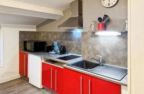 Aurillac Appartement | Appartement cosy cœur d'Aurillac, 2 lits, Wifi