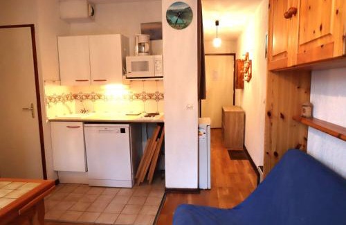 Areches Appartement | Appartement cosy 4 pers, centre-village, ski/rando à pied, piscine, commerces à proximité - FR-1-342-182