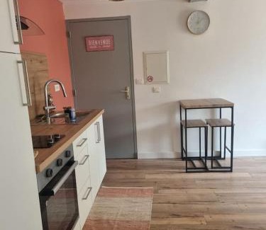 Moncey Appartement | APPARTEMENT COSY