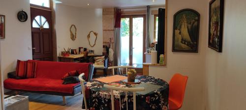 Villy-le-Pelloux Appartement | Appartement cosy, au calme, axe Annecy - Genève