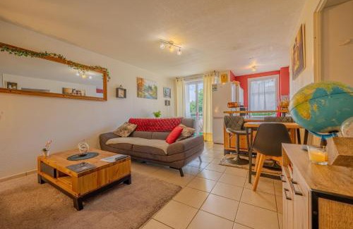 Marans Appartement | Appartement Cosy - Résidence avec Parc et Piscine