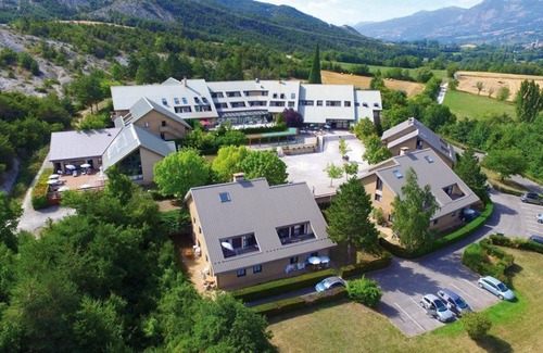 Chorges Copropriété | Appartement Cosy dans les Montagnes | Piscine + Sauna sur Place!