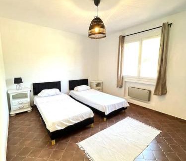 Rognac Appartement | Appartement de 2 à 6 personnes 3 chambres proche Aéroport Marseille Marignane -confortable - et tout équipé