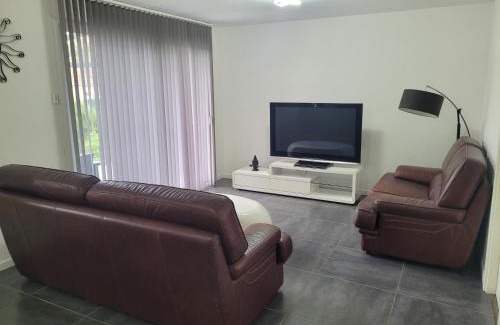 Charnecles Appartement | Appartement de 70 m2 dans maison comptenporaine