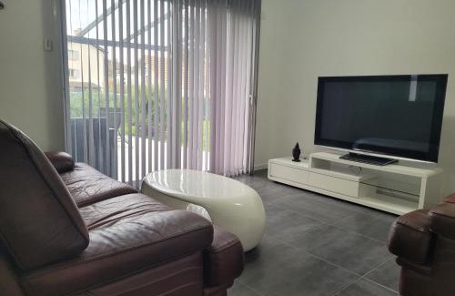 Charnecles Appartement | Appartement de 70 m2 dans maison comptenporaine