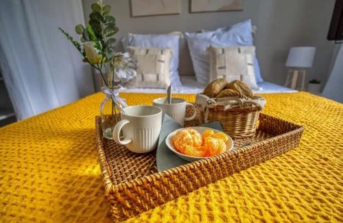 Lamentin Appartement | Appartement Domi Caraïbes confortable avec une piscine chauffée et sécurisée par un filet, une citerne tampon pour faire face aux coupures d'eau, accès Netflix