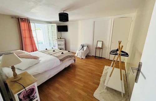 Chatillon-sur-Indre Appartement | Appartement entrée privative, terrasse et jardin