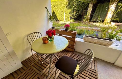 Chatillon-sur-Indre Appartement | Appartement entrée privative, terrasse et jardin