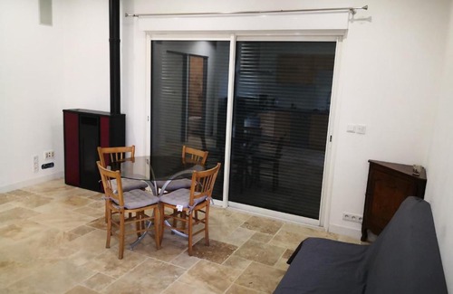 Saint-Morillon Appartement | Appartement entier dans dépendance
