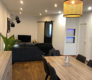 Mirepoix Appartement | APPARTEMENT F3 BOX Vélo Moto Centre historique