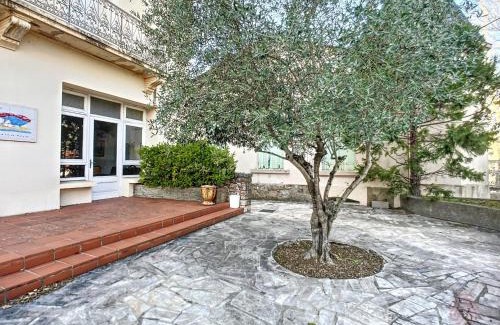 Lamalou-les-Bains Appartement | Appartement F3 Climatisé PMR à 50m des Thermes avec Terrasse et Parking, Animaux Acceptés - FR-1-451-170