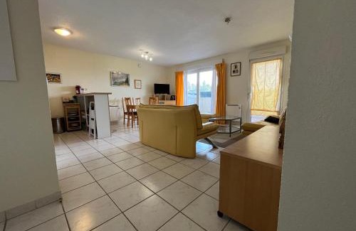 Publier Appartement | Appartement familial avec piscine, wifi et parking - FR-1-498-104