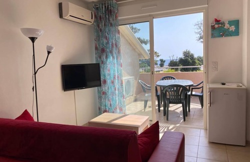 Santa-Maria-Poggio Appartement | Appartement Costa Verde, vue mer Avec Piscine et Plage à 400 m