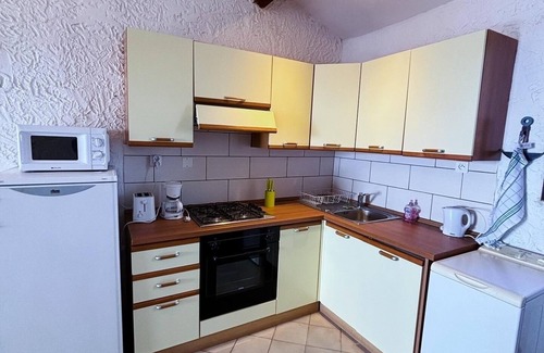 Santa-Maria-Poggio Appartement | Appartement Bruzzi Pieds Dans Leau
