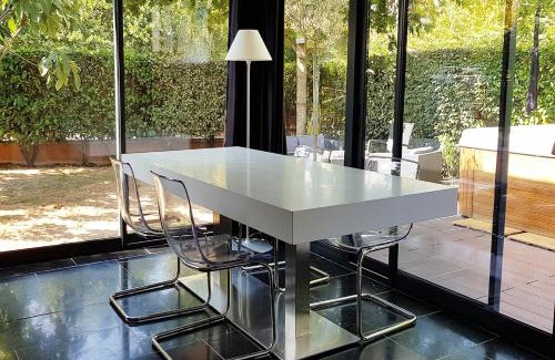 Voisins-le-Bretonneux Appartement | Appartement contemporain jardin & jacuzzi