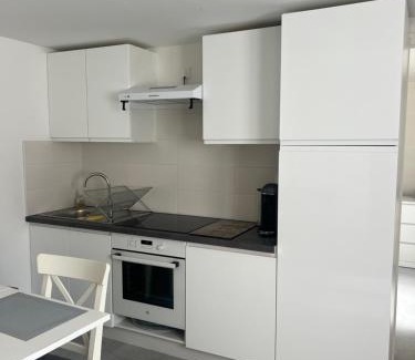 Thiais Appartement | Appartement gris moderne Paris et aéroport Orly