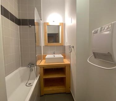 Peyragudes Appartement | Appartement hyper-centre Loudenvielle 6personnes Jardin proche Balnéa et Skywall