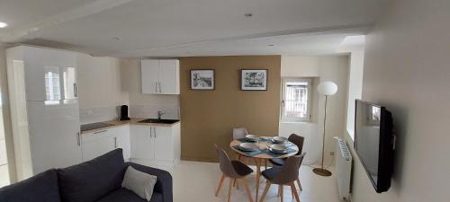 Saint-Valery-en-Caux Appartement | APPARTEMENT LE PHARE AU PIED DU PORT