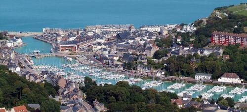 Saint-Valery-en-Caux Appartement | APPARTEMENT LE PHARE AU PIED DU PORT