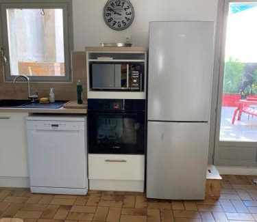 Gruissan Appartement | Appartement la corde a linge Gruissan village avec terrasses
