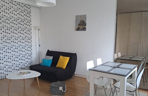 Troyes Appartement | Appartement Le Gambetta - Centre Ville Troyes # WIFI