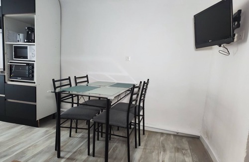 Saint-Ambroix Appartement | Appartement Le république idéalement situé.