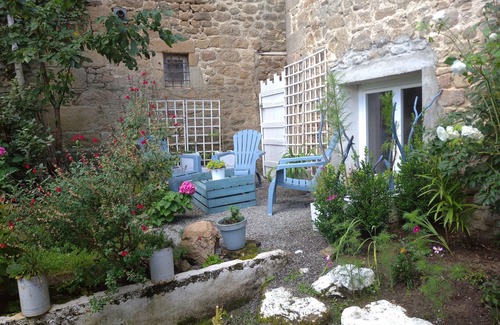 Eymoutiers Appartement | Appartement nature et jardin