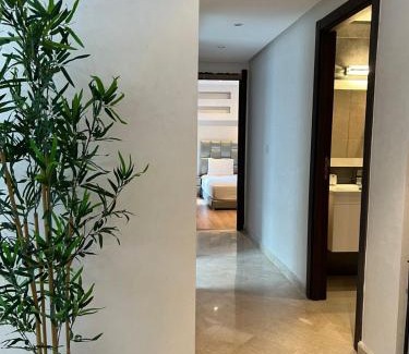 Oulad Khallouf Appartement | Appartement neuf & moderne avec clim, piscine & balcon,Proche Jemaa el-Fna & Guéliz