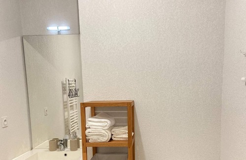 Euromed - La Joliette Appartement | Appartement (sans frais ménage) + Parking Privé Gratuit