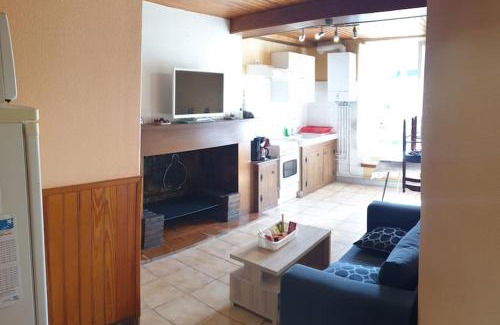 Bagneres-de-Bigorre Appartement | Appartement plein sud au RdC avec terrasse et parking