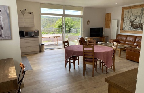 Saint-Nectaire Appartement | Appartement plein-pied, avec terrasse lumineux et spacieux, vue dégagée