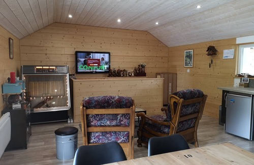 Salins-les-Bains Maison | Appartement pour 2 personnes dans propriété calme