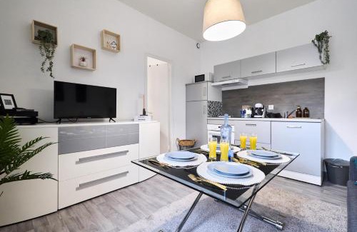 Mont d'Arene Appartement | Appartement proche centre ville - 1 a 4 personnes