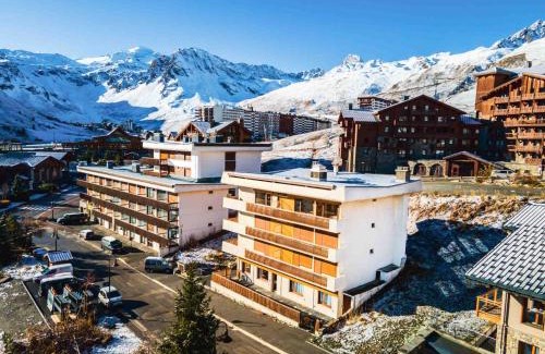 Les Almes Appartement | Appartement rénové 2 pièces cabine à Tignes, proche des pistes, WIFI, 6 nuits minimum - FR-1-502-463