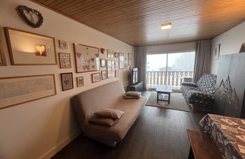 Cognet Appartement | Bel appartement rénové au pied des pistes, lumineux, vue montagne, certifié 4*.