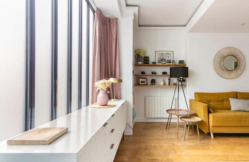 Suresnes Appartement | Appartement rénové une chambre avec espace de travail