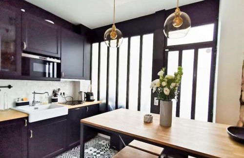 Suresnes Appartement | Appartement rénové une chambre avec espace de travail