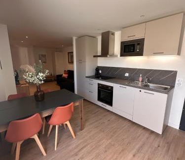 Pusignan Appartement | Appartement ROSE, Aéroport ST EXUPERY, Groupama stadium, Eurexpo, LDLC Arena