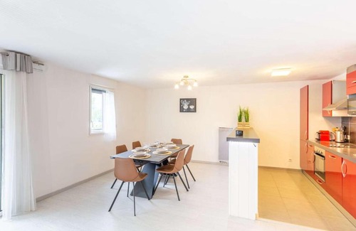 Saint-Lary-Soulan Appartement | Appartement spacieux 8 pers, centre village, balcon, parking, proche télécabine & thermes - FR-1-296-475