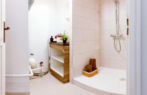 Saint-Lary-Soulan Appartement | Appartement spacieux 8 pers, centre village, balcon, parking, proche télécabine & thermes - FR-1-296-475